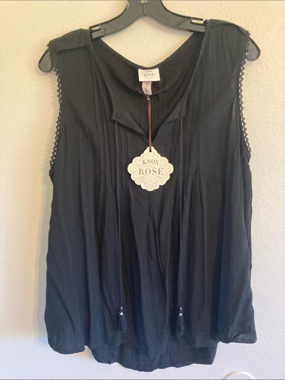 Knox Rose Black Sleeveless Pintuck Tassel Blouse